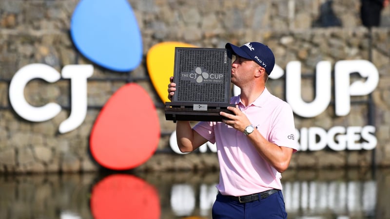 Justin Thomas gibt nach wie vor seine Führung nicht ab und gewinnt den CJ Cup der PGA Tour. (Foto: Getty)