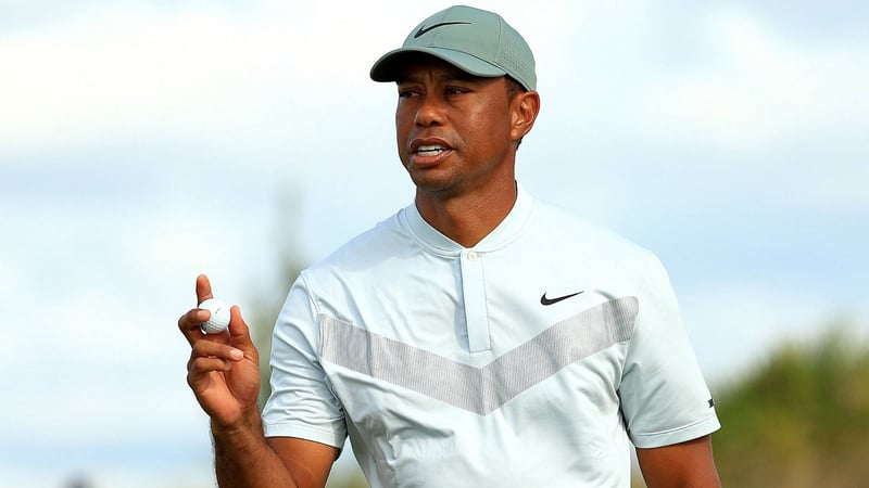 Tiger Woods spielt grandioses Golf unter der Sonne der Bahamas und klettert auf dem Leaderboard nach oben. (Foto: Getty)