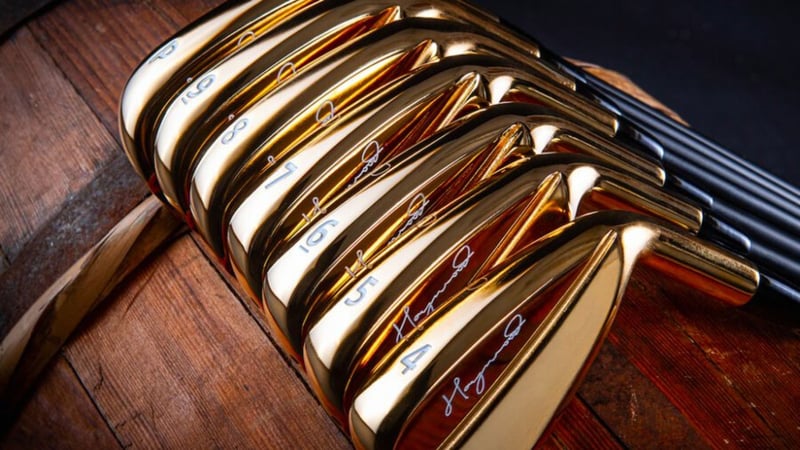 Goldene Schläger von Haywood Golf. (Foto: Twitter.com/@GolfWRX)