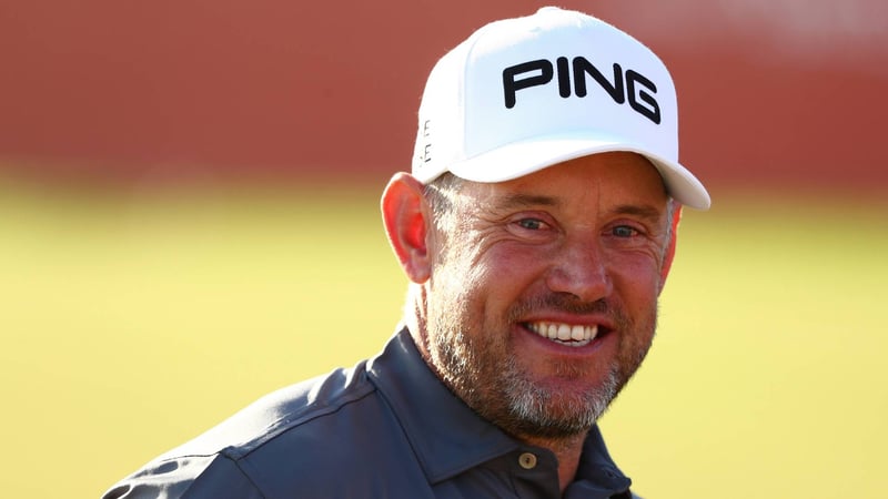 Überglücklich feiert Lee Westwood seinen 25. Titel auf der European Tour. (Foto: Getty)