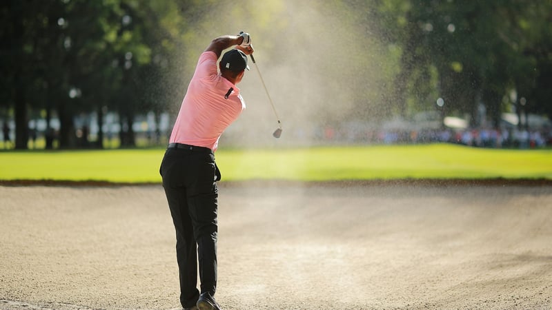 Tiger Woods wird für seinen Bunkerschlag bei der WGC - Mexico Championship geehrt. (Foto: Getty)