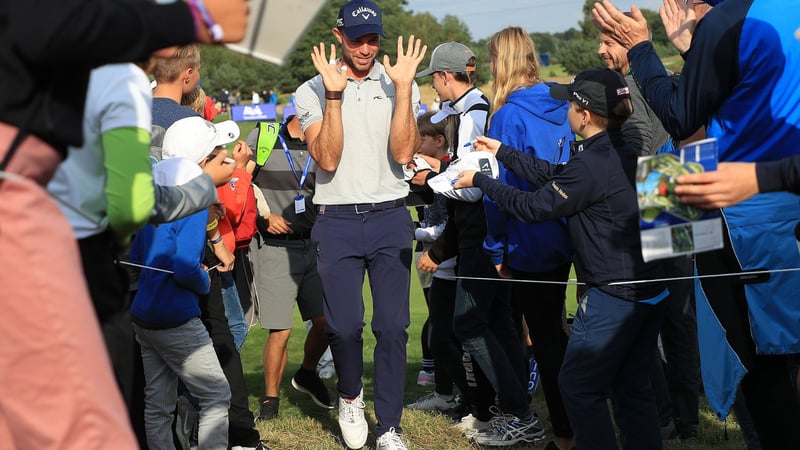 Bernd Ritthammer wird bei der Porsche European Open 2019 von den Fans gefeiert. (Foto: Getty)