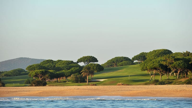 Dieser Anblick lässt träumen. Die Algarve freut sich auf die Golftouristen. (Foto: Getty)