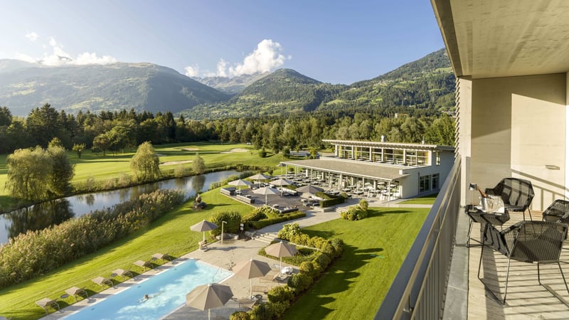 Ein Blick auf das Dolomitengolf Resort in Österreich. (Foto: Hamacher Hotels)