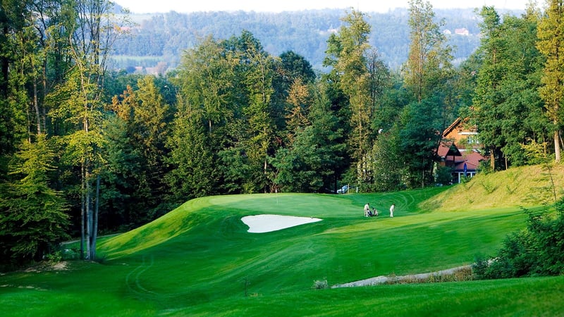 Hügelig auf der Back, flach auf der Front Nine. Der Platz des GC Schloß Frauenthal ist sehr abwechlungsreich. (Foto: GEPA Pictures/ÖGV)