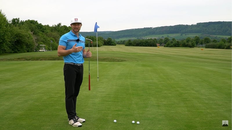 Golftraining mit Silas Wagner - Was es beim Putten zu beachten gilt, um Dreiputts zu vermeiden. (Foto: YouTube/Screenshot)