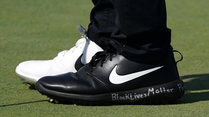 Diese Schuhe tragend bestritt Cameron Champ seiner erste Runde der BMW Championship der PGA Tour. (Foto: Getty)