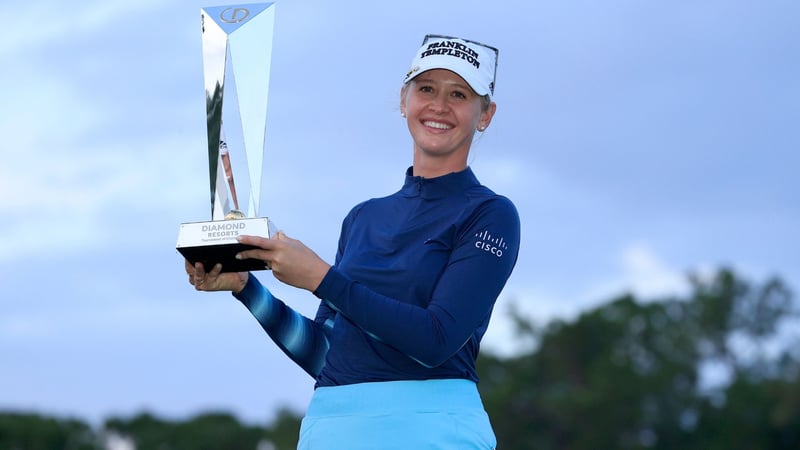 Jessica Korda mit dem Pokal beim Diamond Resorts Tournament of Champions. (Foto: Getty)