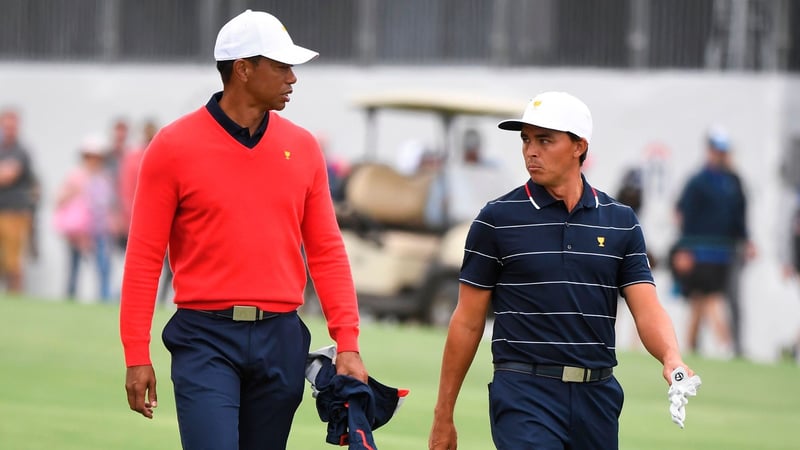 Auf dem Platz sind sie schon alte Bekannte. Für Fowler war es jetzt ein schöner Moment Tiger Woods auch privat besser kennen lernen zu können. (Foto: Getty)