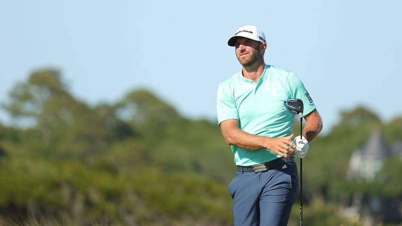 Dustin Johnson teet auf der PGA Tour bei der Palmetto Championship 2021 auf. (Foto: Getty)