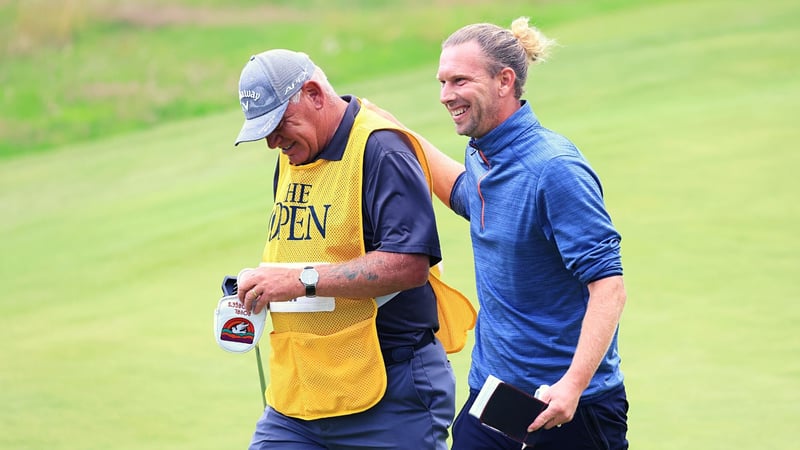 Ein strahlender Marcel Siem überrascht an seinem Geburtstag die Golfwelt. (Foto: Getty)