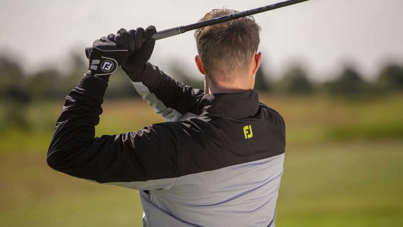 Mit der FootJoy HydroSeries stellt das Unternehmen sein bislang umfassendstes Angebot an Regenbekleidung für Golfer für verschiedene Witterungsverhältnisse vor. (Foto: FootJoy)