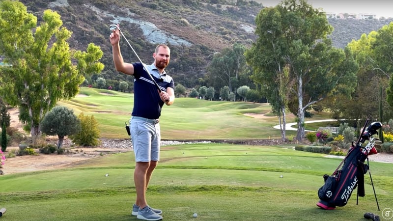 Golftraining im fortgeschrittenen Alter ist kein Problem (Foto: Youtube)