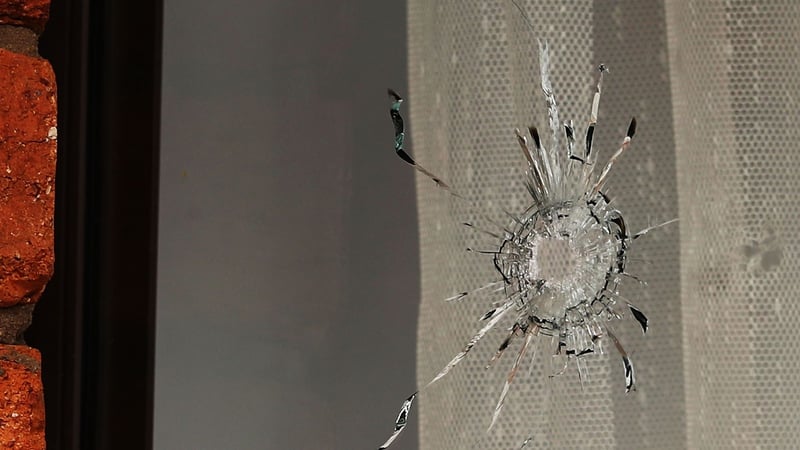 Ein Golfball kann erhebliche Schäden an Auto- oder Fensterscheiben anrichten. (Foto: Getty)