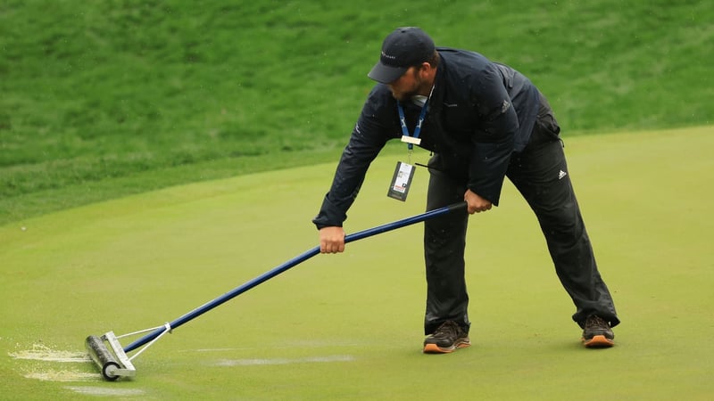 Nach wenigen Stunden musste auch der zweite Tag der Players Championship der PGA Tour abgebrochen werden. (Foto: Getty)