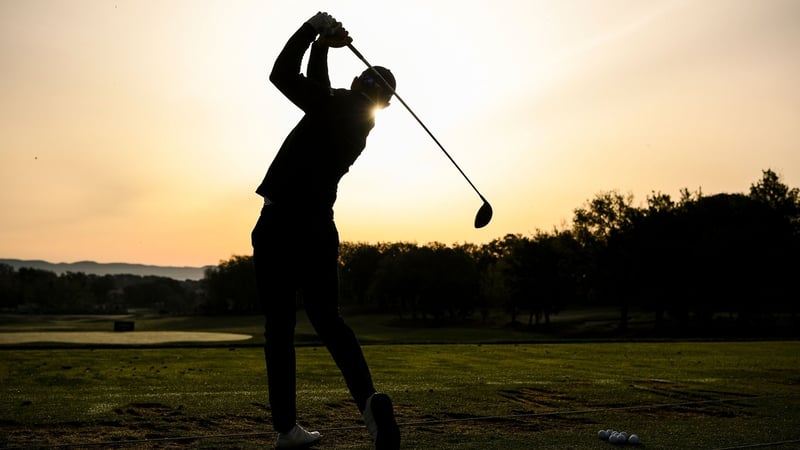 Die Diskrepanz zwischen Profis und Amateuren wird vom Abschlag immer größer (Foto: Getty)