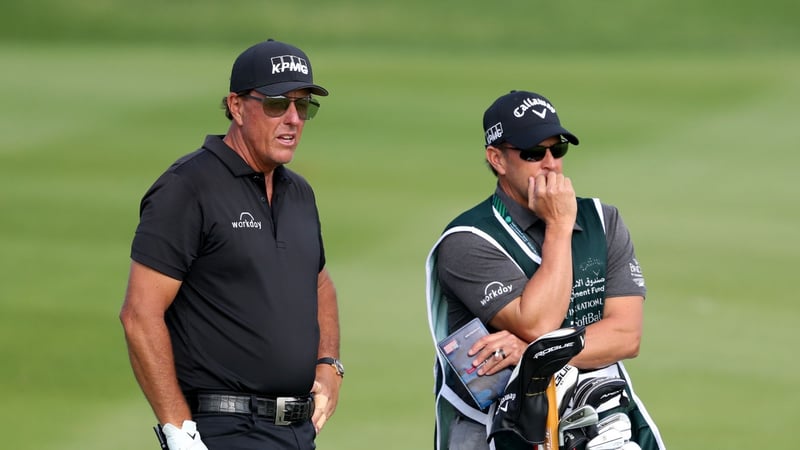 Ob Phil Mickelson nun die PGA Championship oder das erste Event in der LIV Golf Invitational Series spielt ist noch nicht klar (Foto: Getty)