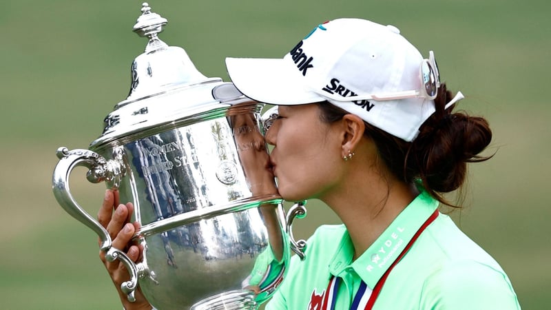 Minjee Lee mit dem Pokal der US Women`s Open (Foto: Getty)