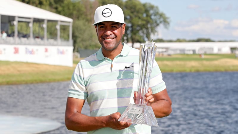 Tony Finau bejubelt Turniersieg Nummer 3 auf der PGA Tour. (Foto: Getty(