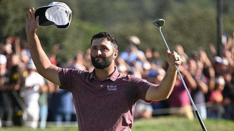 Lässt sich feiern: Jon Rahm gewinnt das Turnier der European Tour in seiner Heimat. (Foto: Getty)