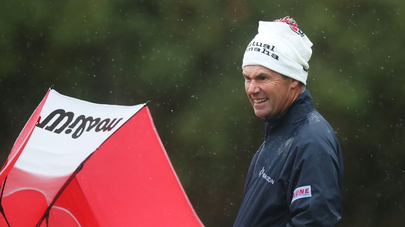 Bei der stürmischen Alfred Dunhill Links Championship 2022 war nicht nur Padraig Harrington froh über seine Mütze. (Foto: Getty)