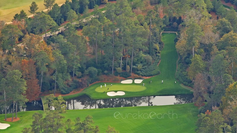 Der neue Abschlag des 13. Lochs im Augusta National Golf Club. (Foto: Twitter/ @EurekaEarthPlus)