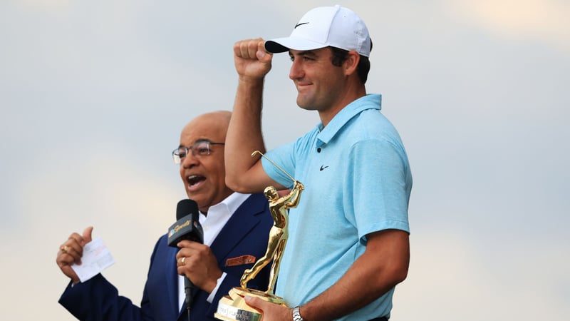 Scottie Scheffler bei der Siegerehrung der Players Championship 2023. (Foto: Getty)