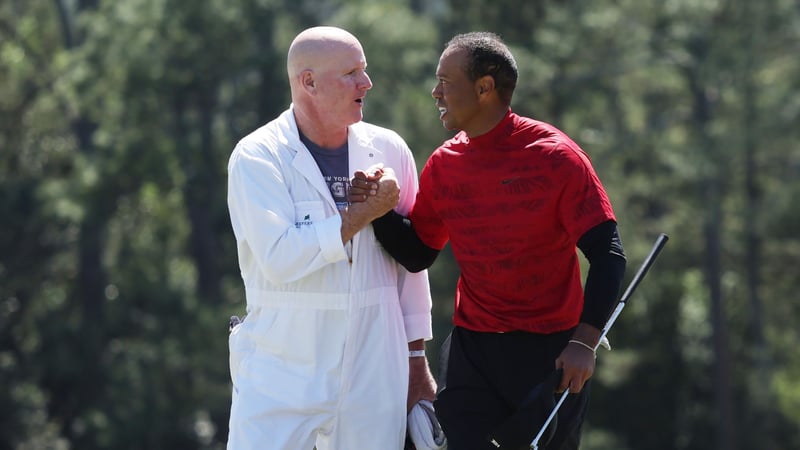 Joe LaCava (links), der addy von Tiger Woods, will für Patrick Cantlay arbeiten. (Foto: Getty)