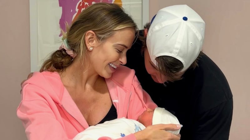 Brooks Kopeka und seine Ehefrau Jena Sims sind stolze Eltern eines kleinen Jungen. (Quelle: Twitter Brooks Koepka)