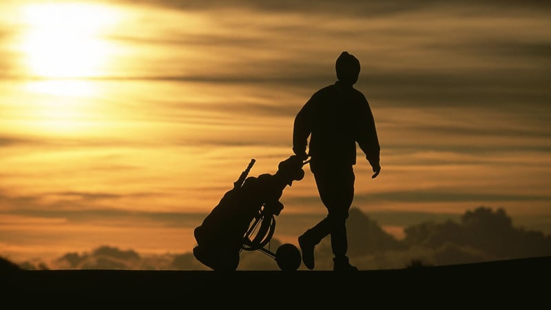 Trolleys und Bags im Angebot der Woche bei All4Golf. (Foto: Getty)