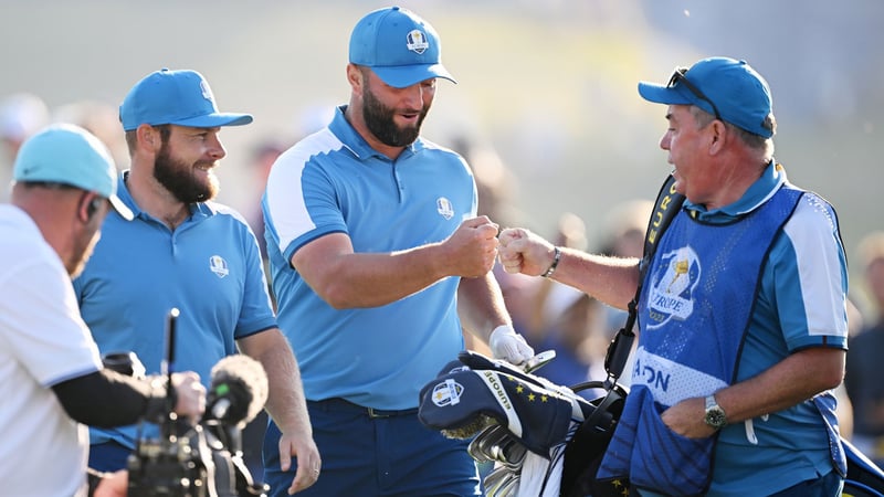 Jon Rahm und sein Caddie beim Ryder Cup 2023. (Foto: Getty)