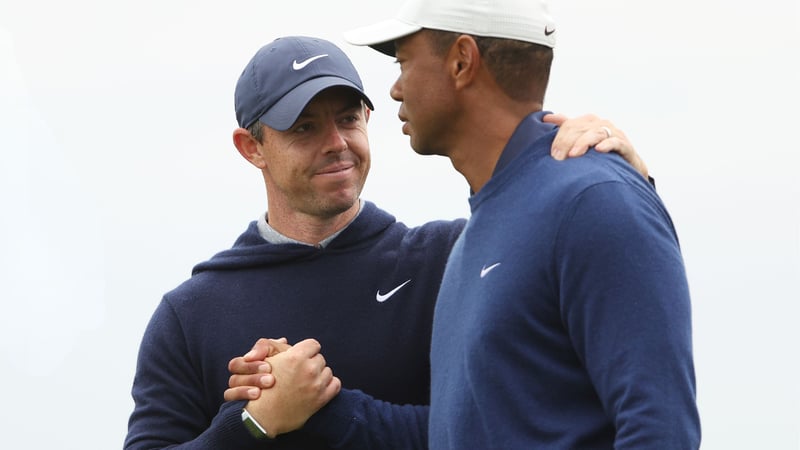 Rory McIlroy (links) und Tiger Woods starten im Januar ihr Arena-Spektakel. (Foto: Getty)