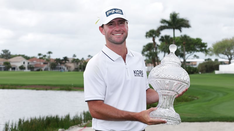 Der US-Amerikaner Austin Eckroat holt sich seinen ersten PGA-Tour-Titel auf den Cognizant Classic. (Foto: Getty)