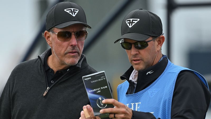 Tim Mickelson, der Bruder von Phil Mickelson, tritt nach acht Jahren vom Bag seines großen Bruders zurück. (Quelle: Getty)