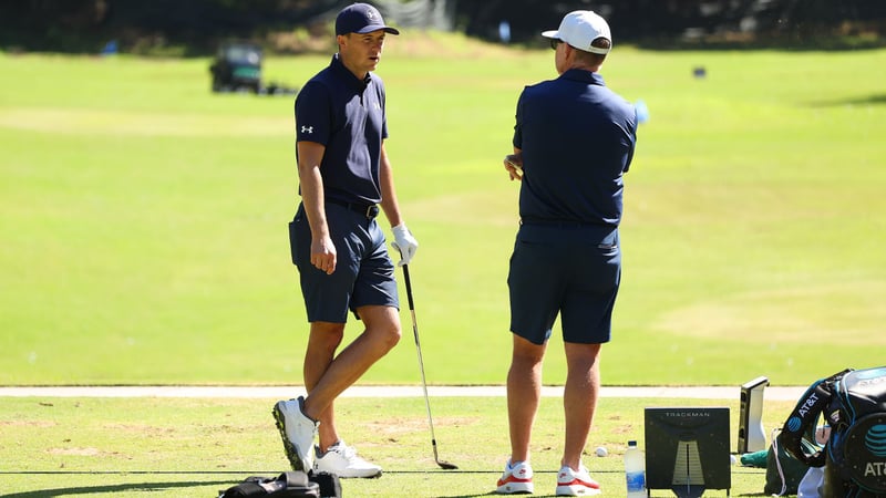 Golf Coaches sind nicht nur auf den Touren der besten Spieler sehr begehrt. (Foto: Getty)