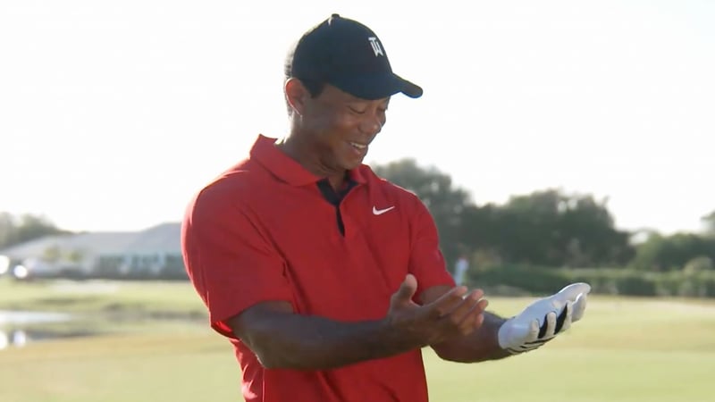 Tiger Woods im Werbevideo von Bridgestone Golf. (Foto: Twitter/@TigerWoods)