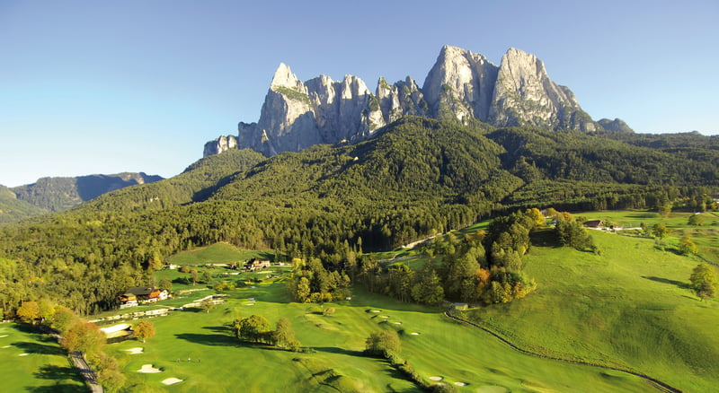 Apfelbäume, Auen, Almen und alpine Höhen: Über die Golfvielfalt in Alto Adige