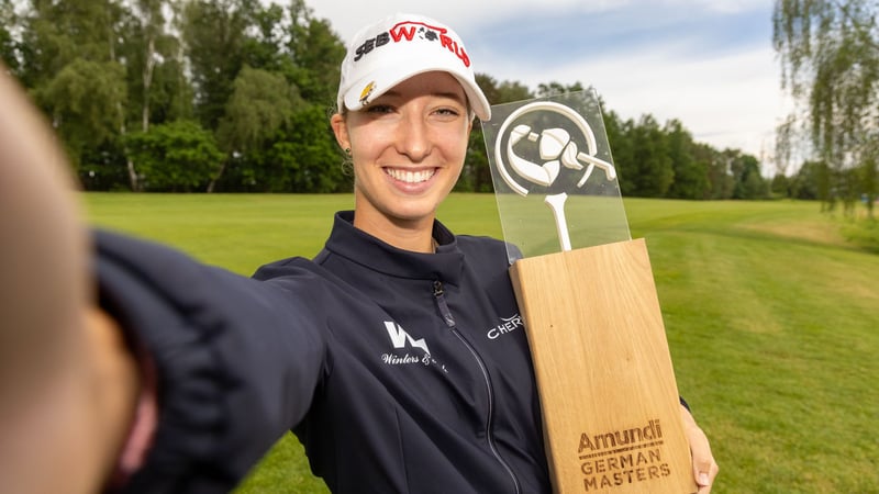 Alexandra Försterling beim Siegerinnen-Selfie nach dem Amundi German Masters der Ladies European Tour. (Foto: Ladies European Tour)