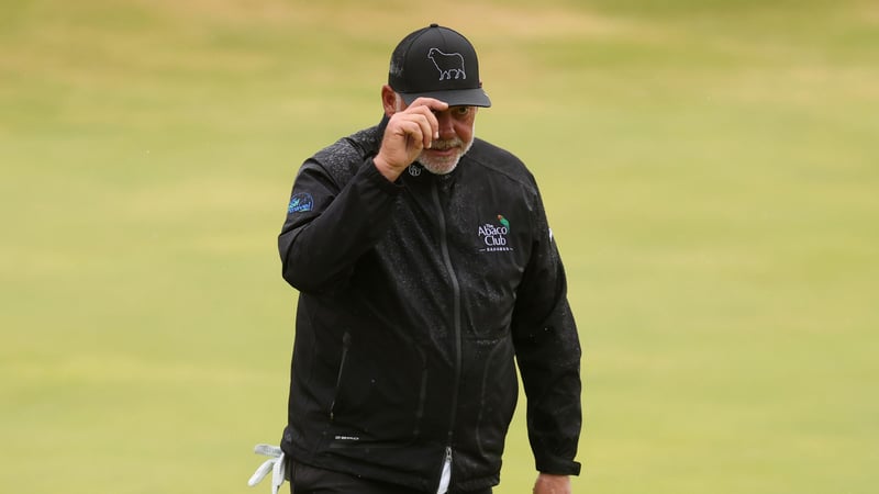 Mit einem Chip-in-Birdie auf der 17 sorgt Darren Clarke bei der British Open 2025 für einen besonderen Moment. (Foto: Getty)
