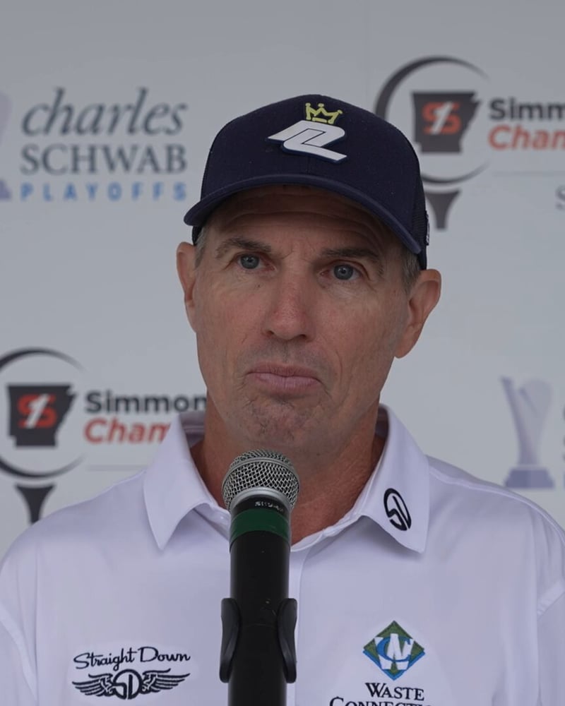 Steven Alker stolz: Tochter Skye erhält Pilotenlizenz - (@ChampionsTour)