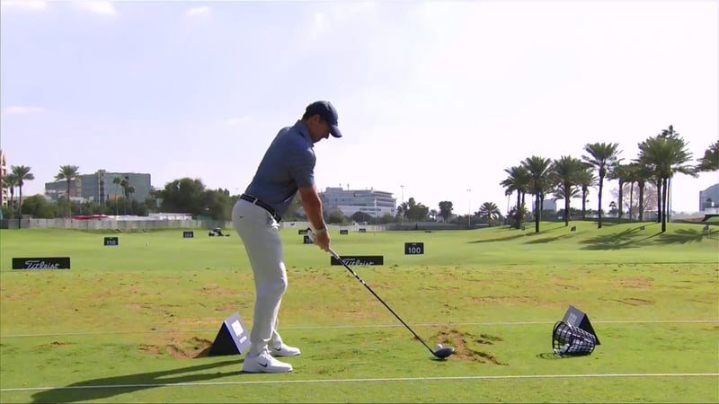 Rory McIlroy zeigt starken Schwung zum Saisonstart in Dubai - (@DPWorldTour)