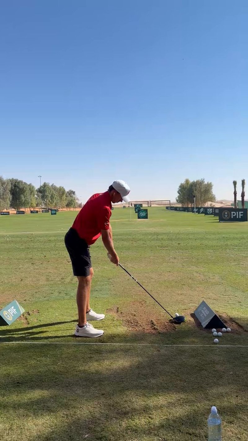 David Puig startet stark beim Dubai Invitational auf der DP World Tour - (@flushingitgolf)