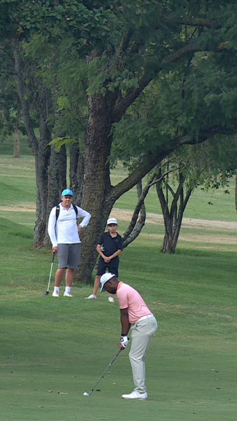 Karabo Mokoena beeindruckt mit starkem Schlag bei der Cell C Challenge - (@Sunshine_Tour)