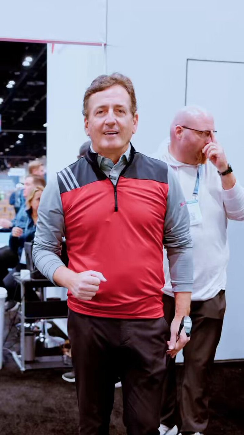 Rob Strano zeigt Drill für den perfekten Draw im Golf - (@FlightScopeGolf)