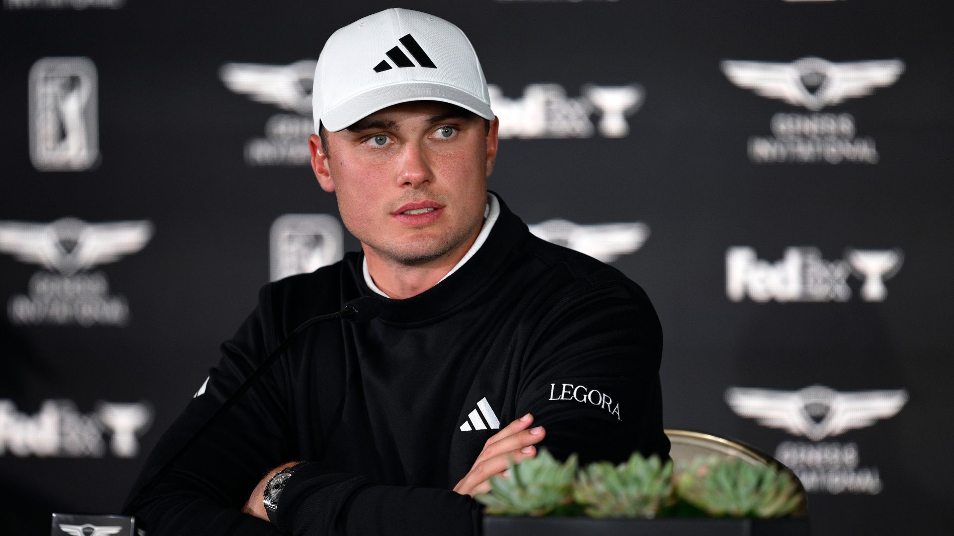 Ludvig Åberg spricht auf der Pressekonferenz der PGA Tour beim Genesis Invitational über seinen aktuellen Gesundheitsstand. (Foto: Getty)