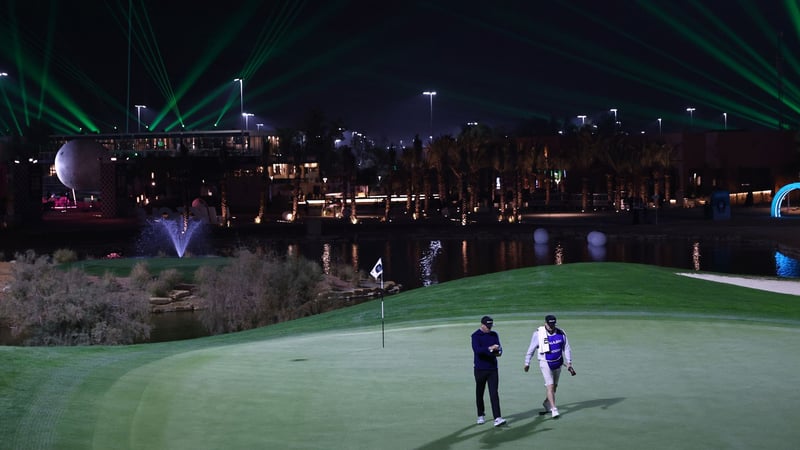Der Saisonauftakt von LIV Golf in Riad findet unter Flutlicht statt. (Foto: Getty)