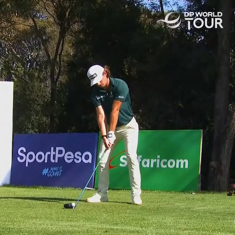 Freddy Schott mit Traumschlag: Perfekter Tee Shot auf der 12