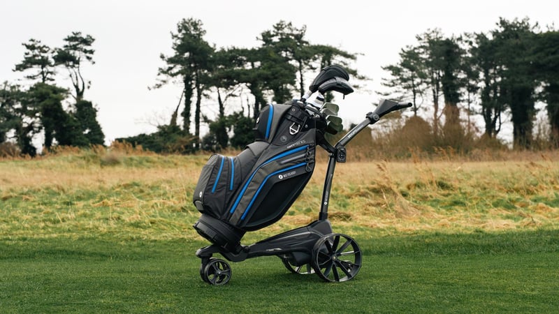 Motocaddy präsentiert vier neue Bags mit maximaler Trolly Kompatibilität. (Foto: Motocaddy)