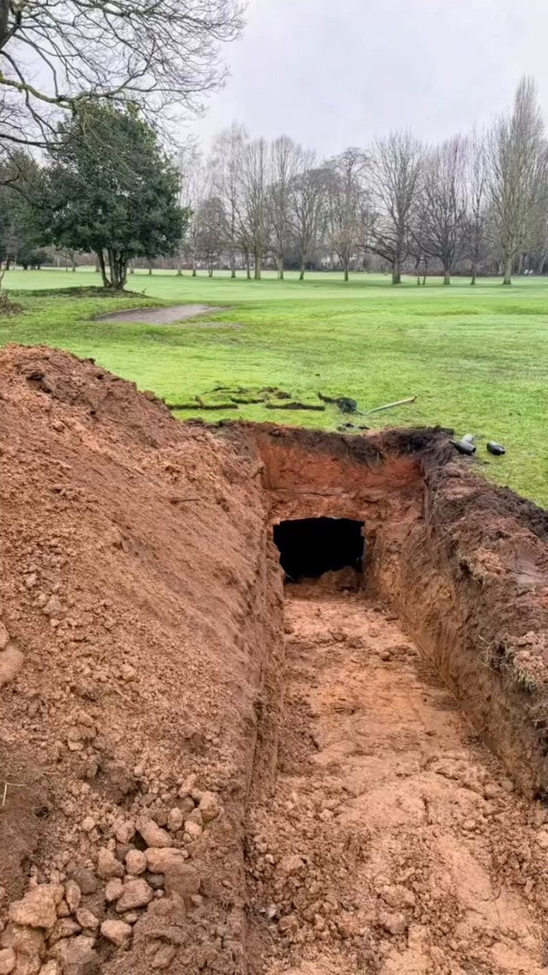 Historischer Fund: 100 Jahre alte Weinkeller unter Golfplatz