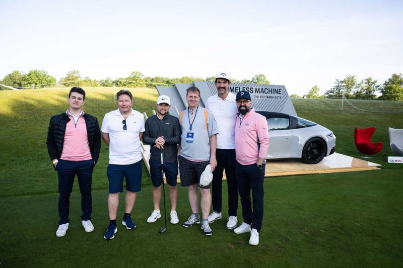 „Flight to Hamburg“ by Cobra Golf und Golf Post